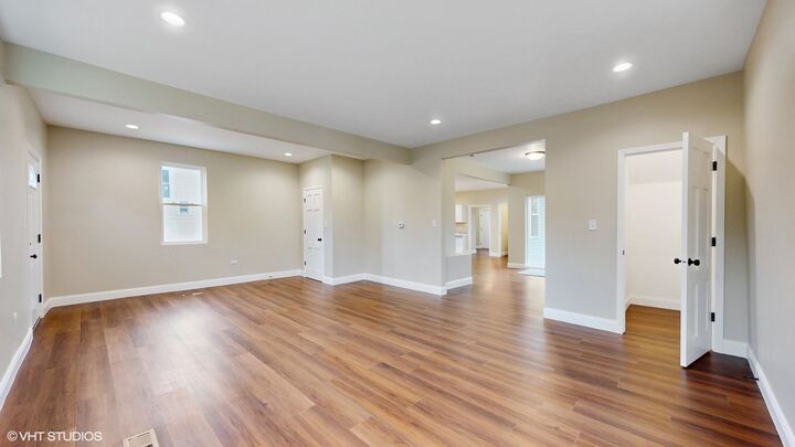 Property Photo:  554 E Jackson Street  IL 60432 