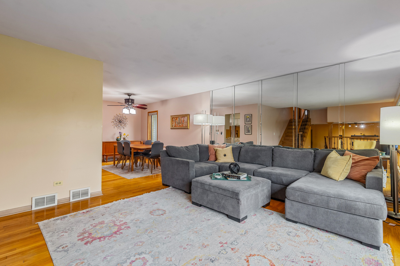 Property Photo: 165 Lance Drive IL 60016
