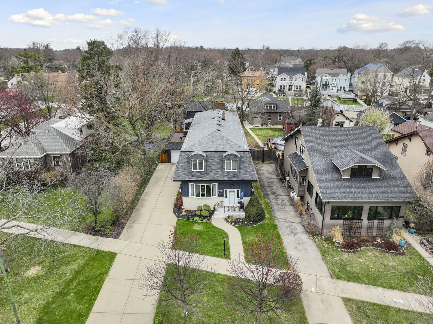 Property Photo: 5706 N New Hampshire Avenue IL 60631