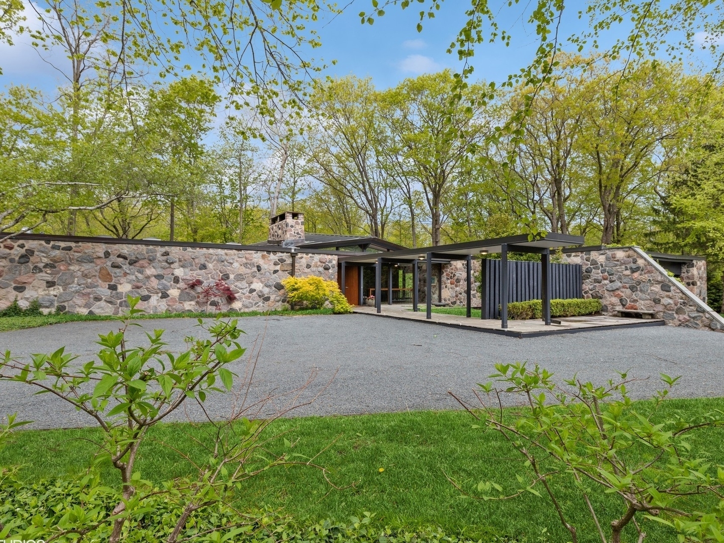 Property Photo: 1130 Walden Lane IL 60045
