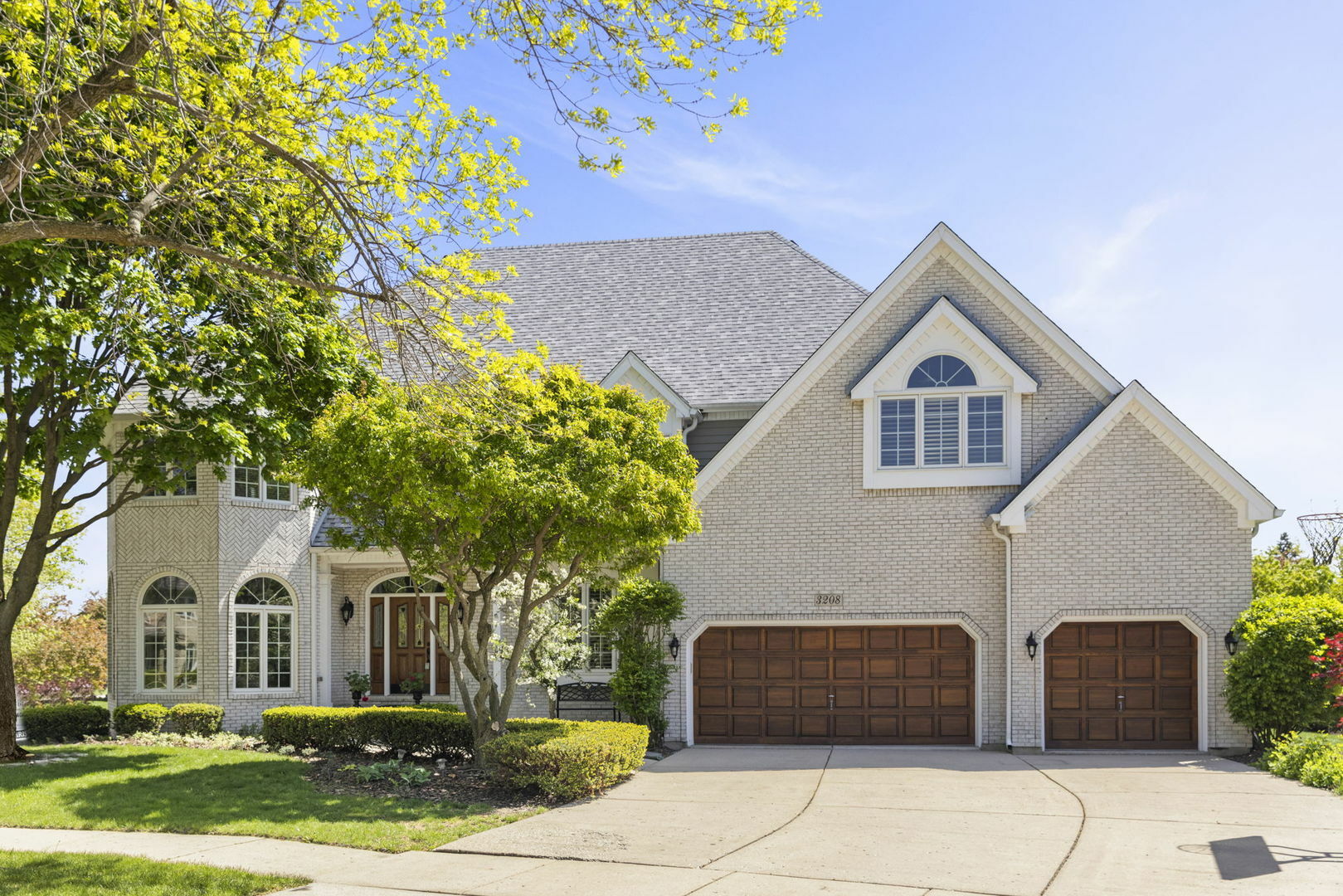 Property Photo:  3208 Plantation Court  IL 60564 