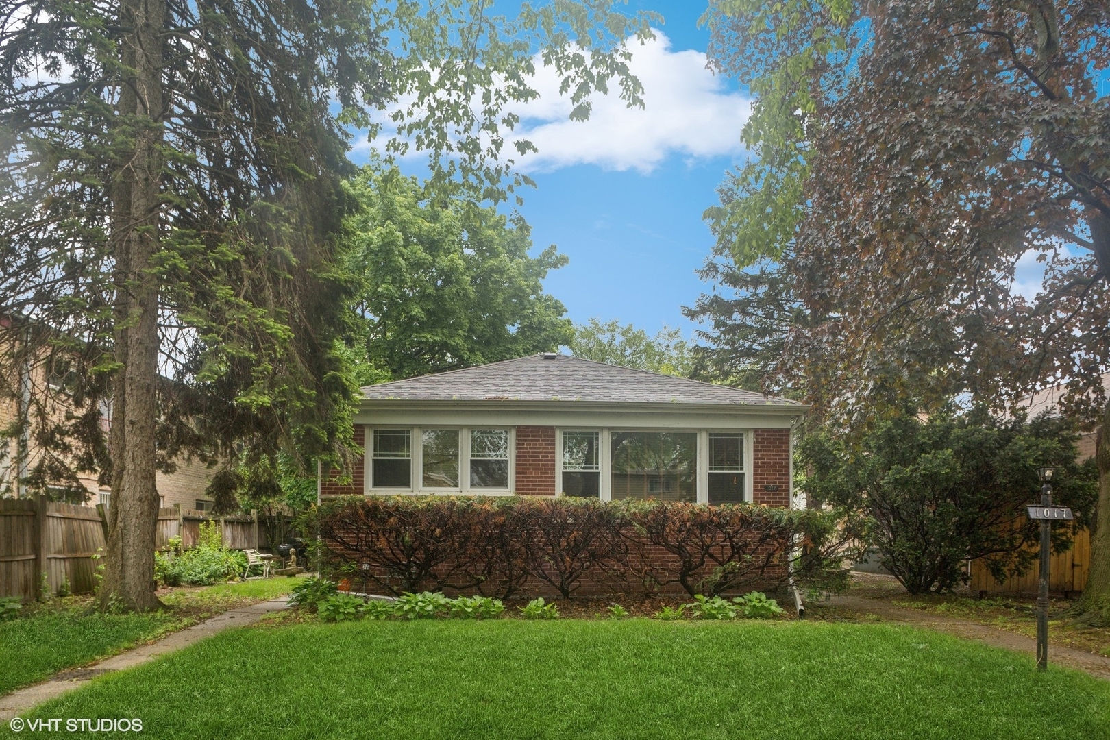 Property Photo:  1017 Dodge Avenue  IL 60202 