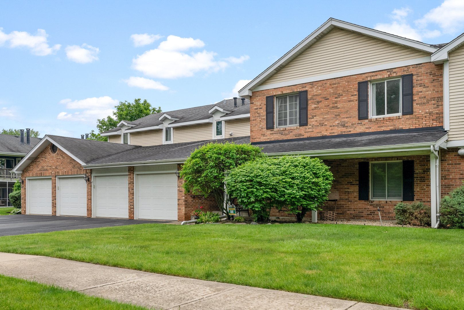 Property Photo: 7260 S Adams Street C IL 60527