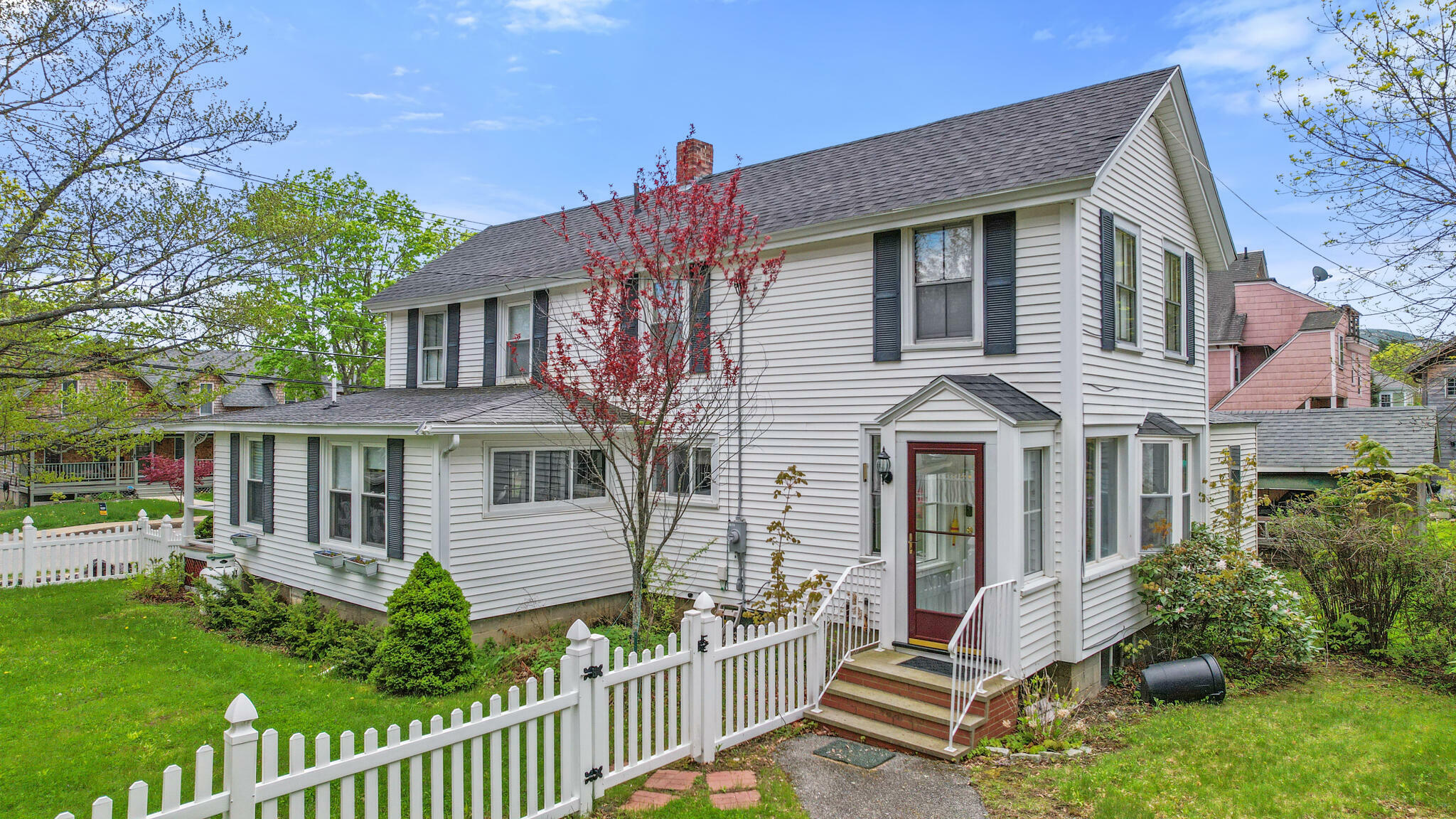 Property Photo: 75 Ledgelawn Avenue ME 04609