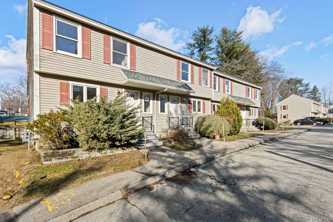 Property Photo: 162 Beach Street 4 ME 04072