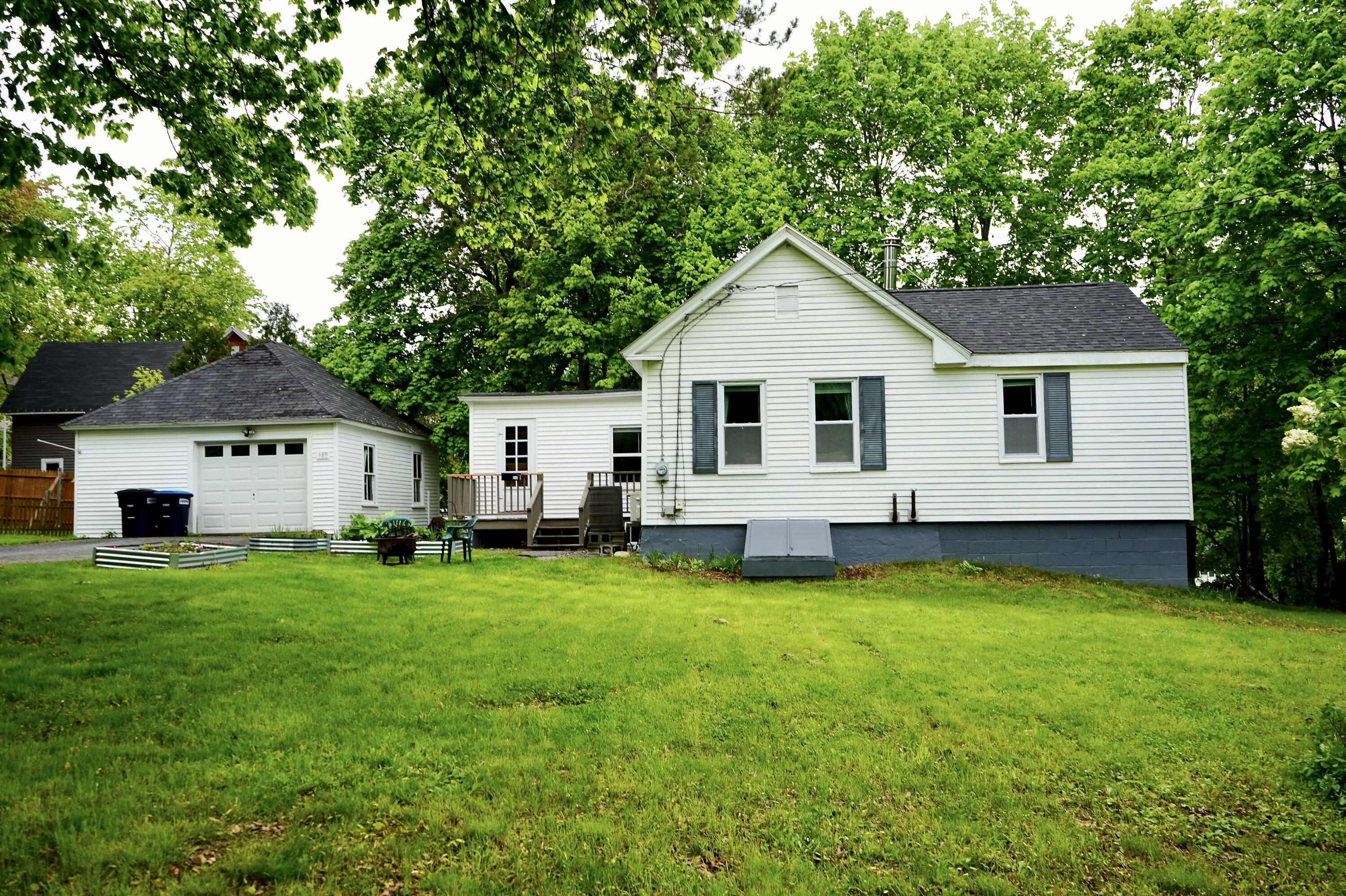 Property Photo: 189 Oak Street ME 04468
