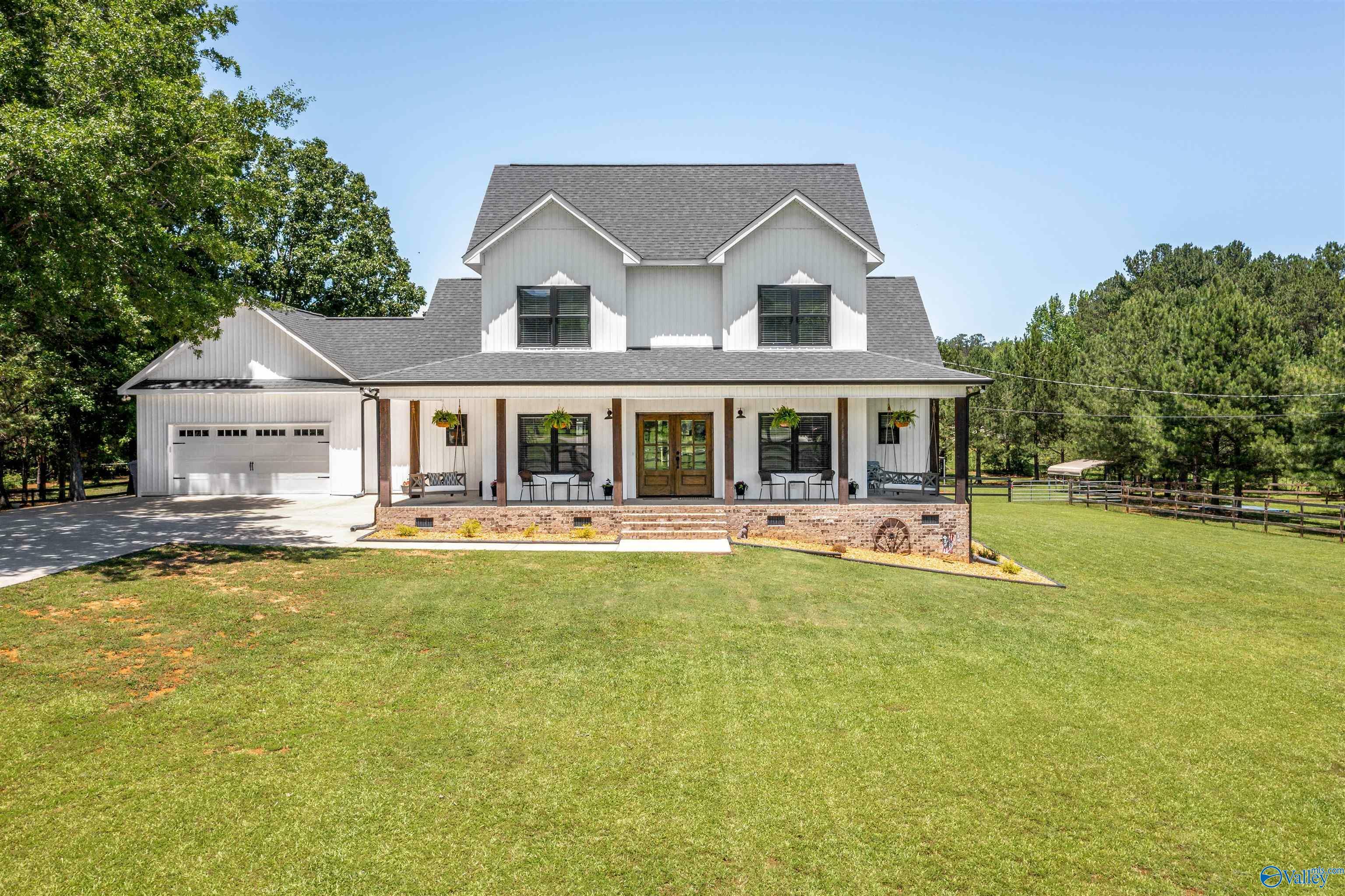 Property Photo: 185 Meadowbrook Drive AL 36272