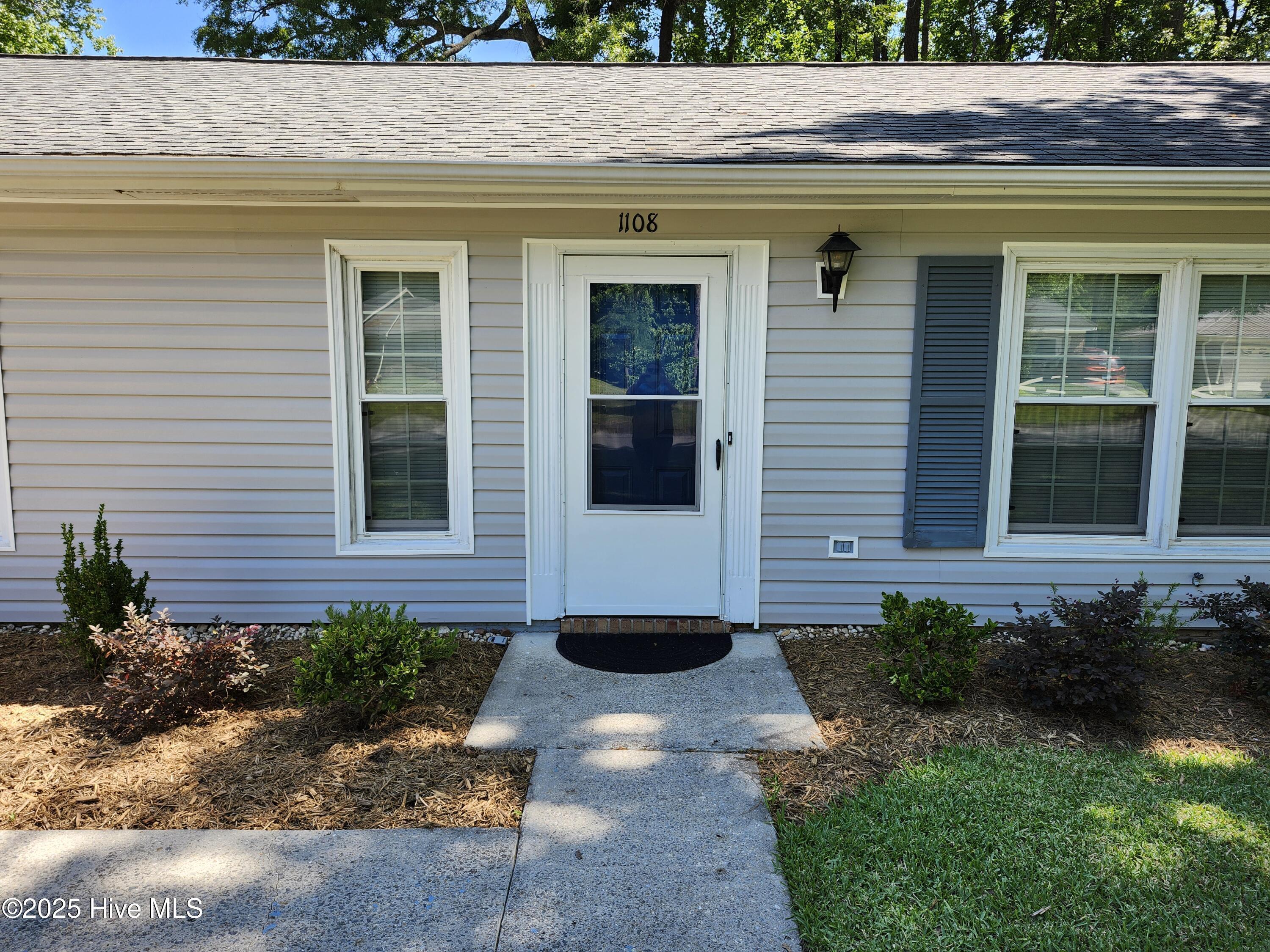 Property Photo:  1108 Plymouth Drive  NC 28562 
