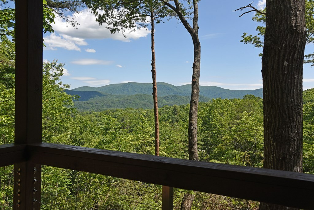 Property Photo: 160 Broken Arrow Path GA 30513