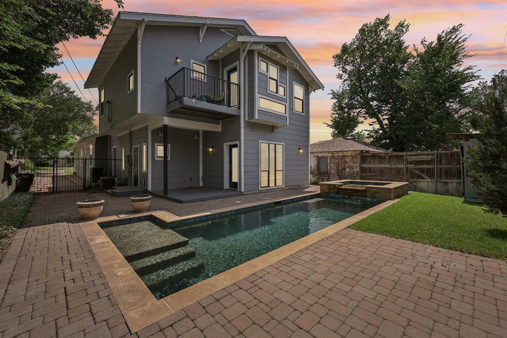 Property Photo: 3804 Mattison Avenue TX 76107