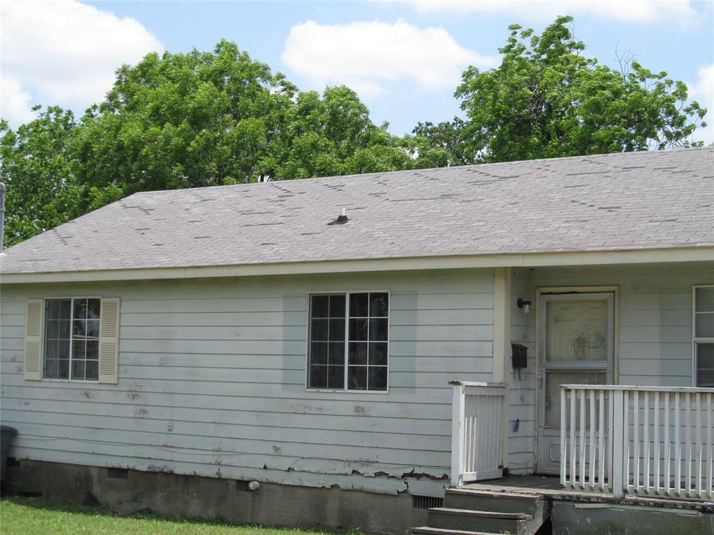 Property Photo: 1503 Vermont Avenue TX 75216
