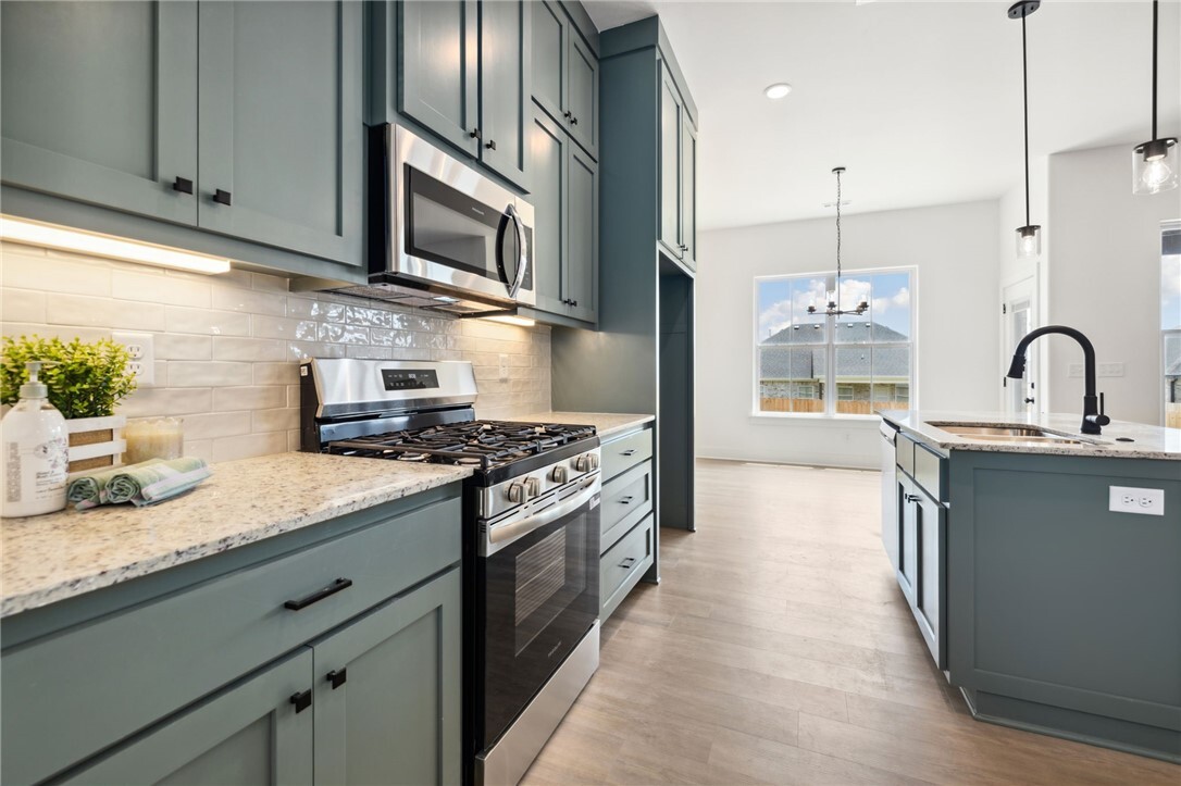 Property Photo: 881 E Buchanan Street AR 72753