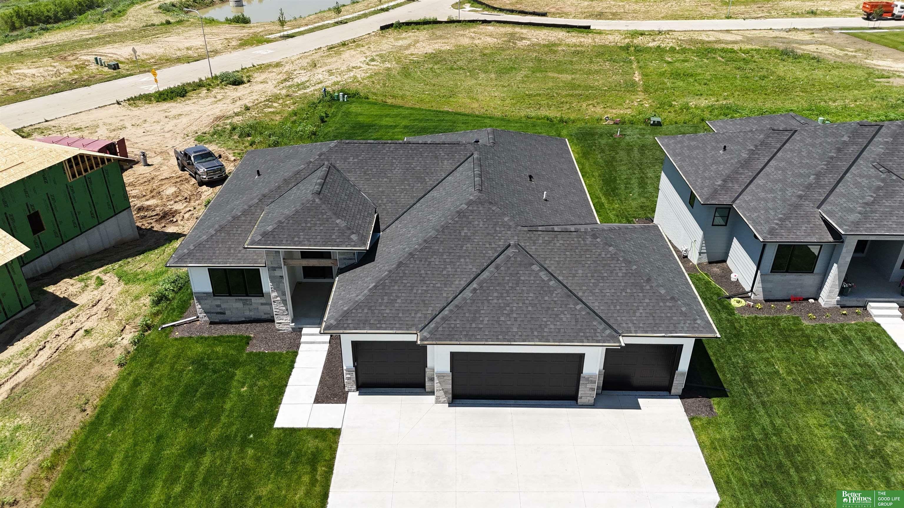 Property Photo: 5408 N 196th Avenue NE 68022