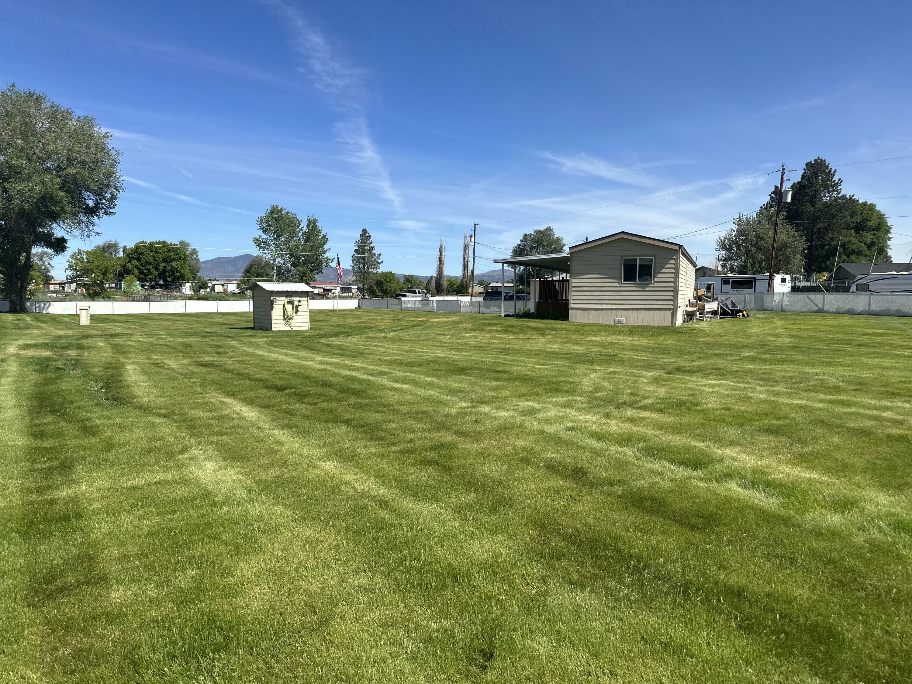 Property Photo: 1564 NW Studebaker Drive OR 97754