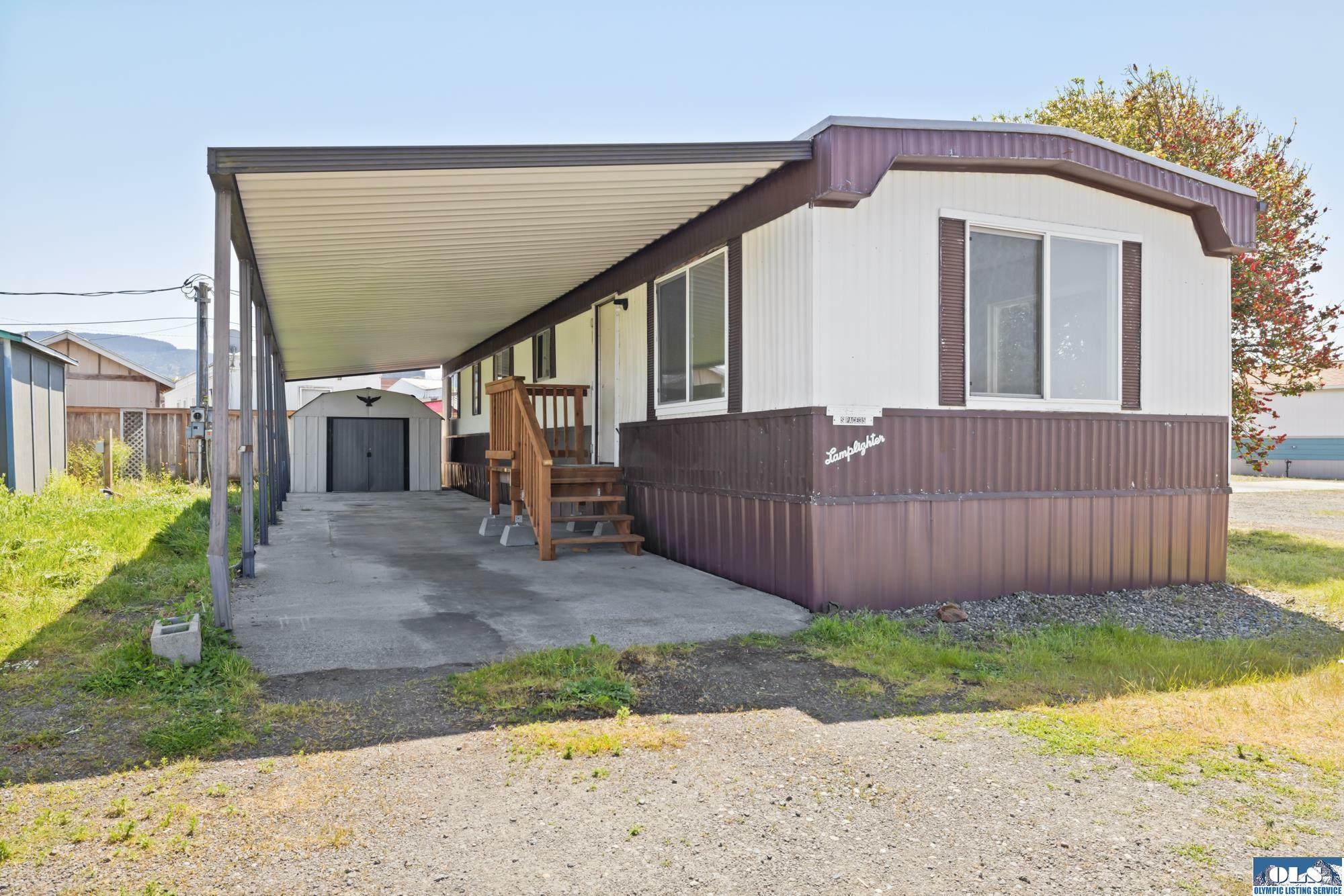 Property Photo: 201 N 5th Ave #35 WA 98382