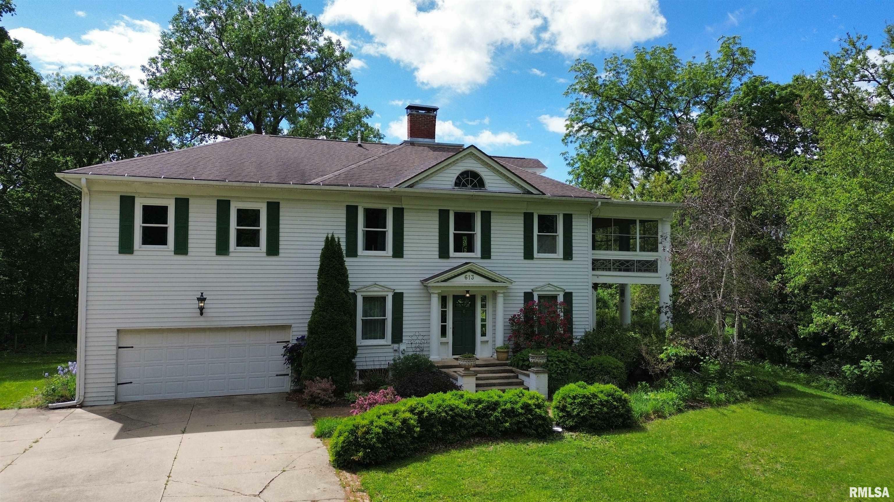 Property Photo: 613 N Orange Street IL 61270