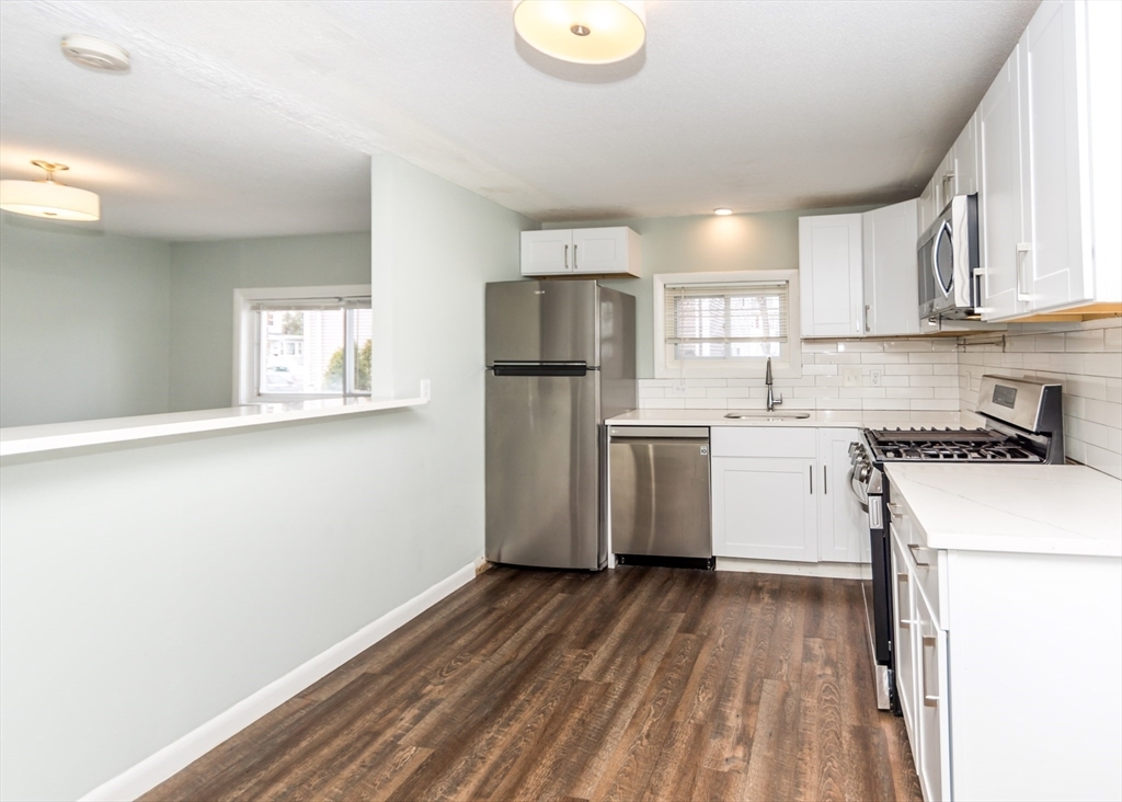 Property Photo:  46 Bolton Street 6  MA 02453 