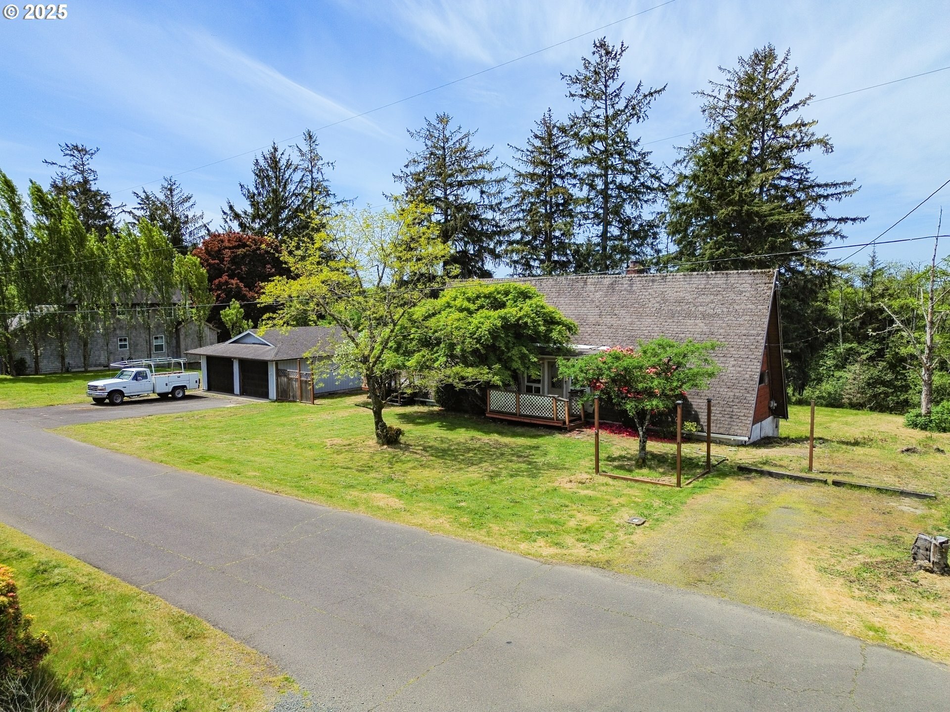 Property Photo: 1388 Fifer Heights Rd OR 97138