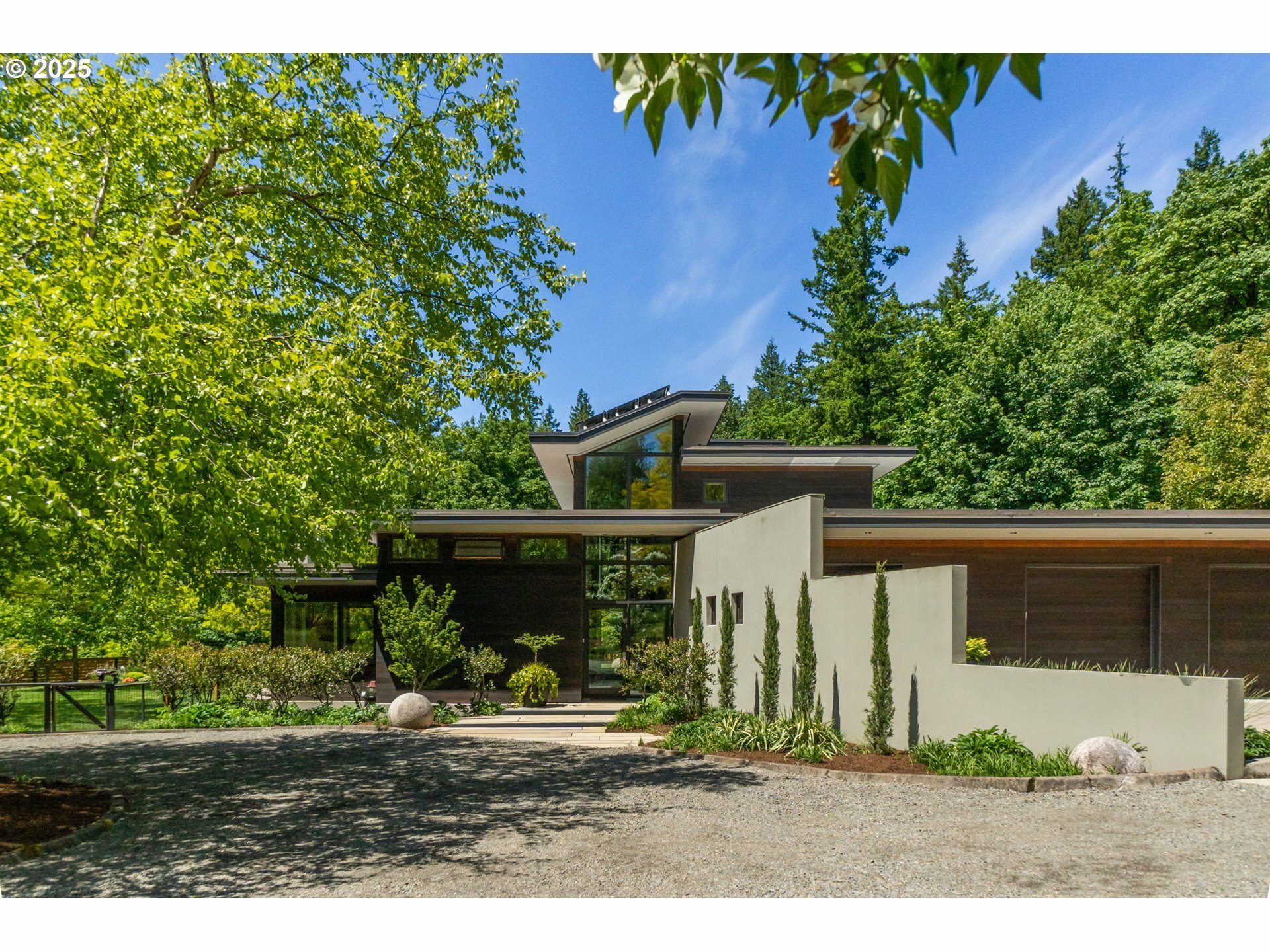 Property Photo:  448 NW Skyline Blvd  OR 97229 