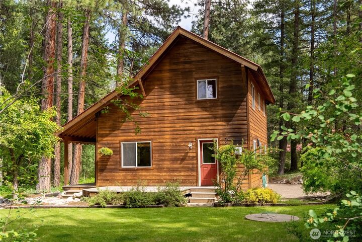 18  Deer Run Loop Road  Winthrop WA 98862 photo