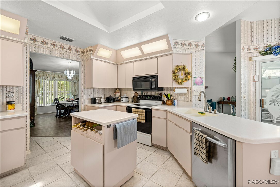 Property Photo: 9530 SW 189th Court FL 34432