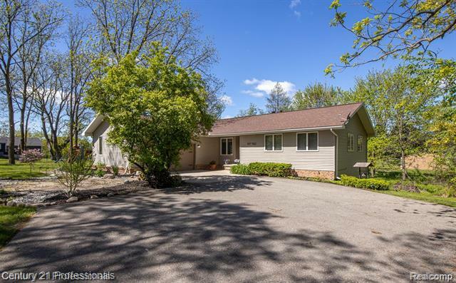 Property Photo: 943 N Hacker Road MI 48843
