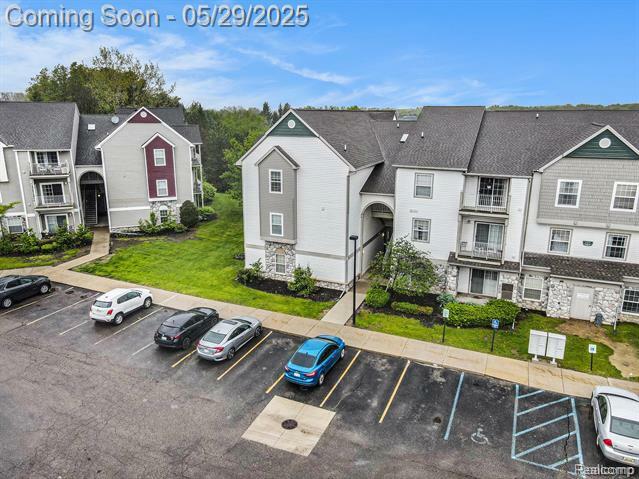 Property Photo: 15200 Silver Parkway 101 MI 48430