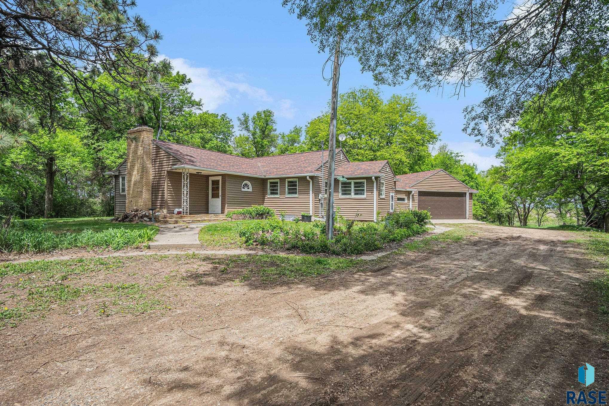 Property Photo: 45442 231st St SD 57042