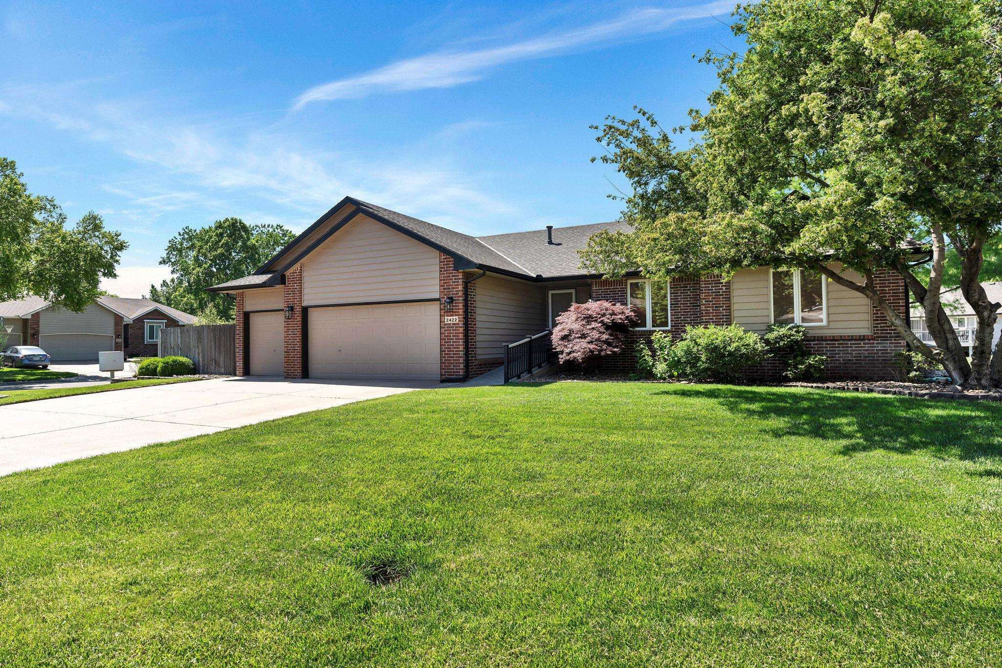 Property Photo: 2422 N Covington Ct KS 67205
