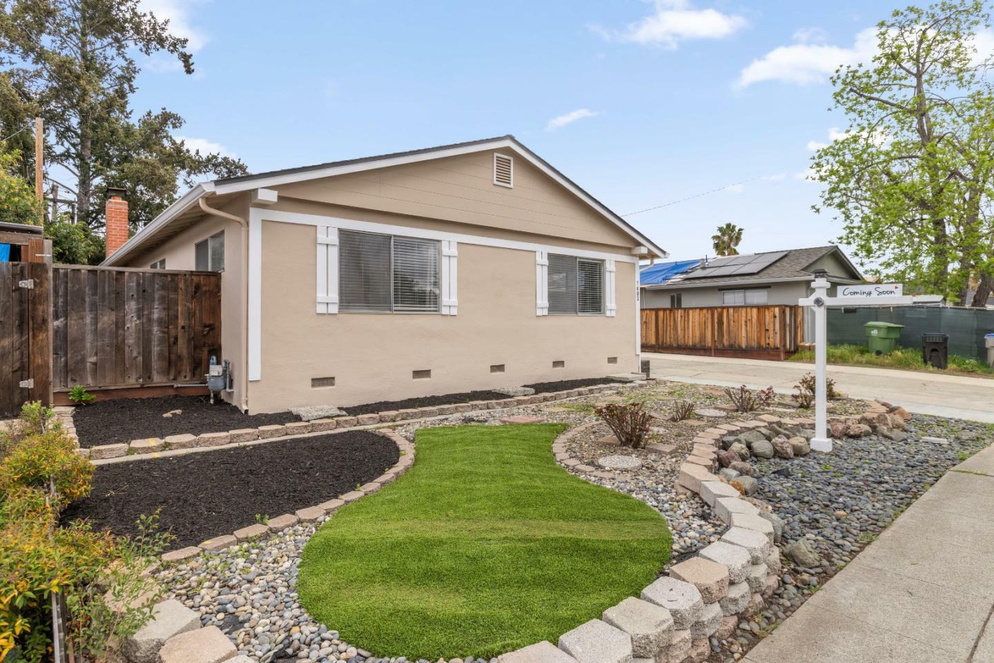 Property Photo: 1483 Myrtle Avenue CA 95118