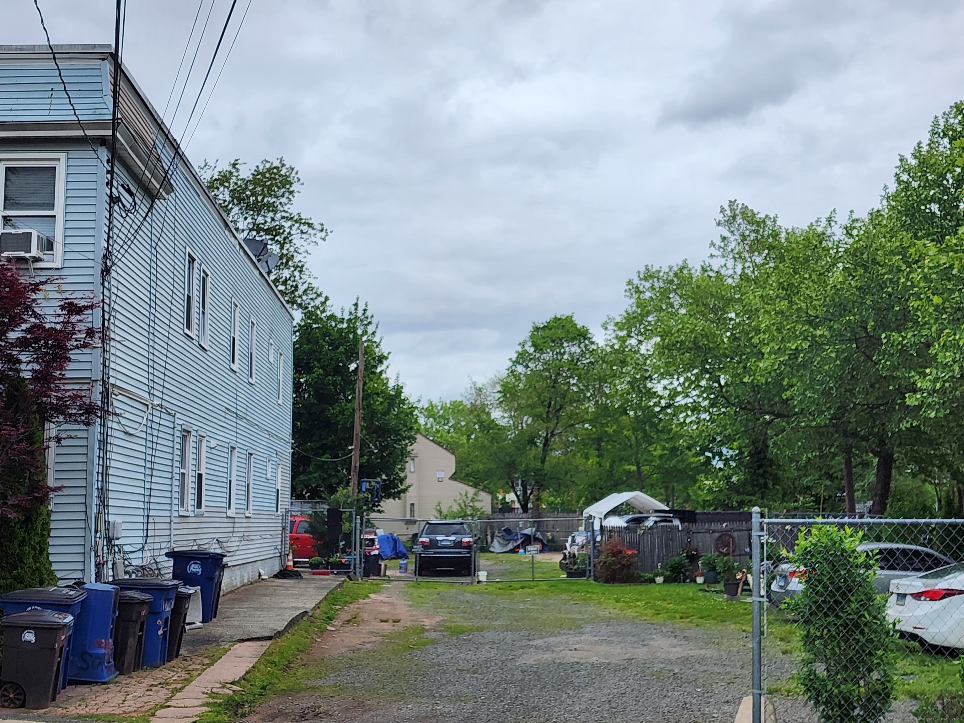 Property Photo: 527 Washington Avenue CT 06519