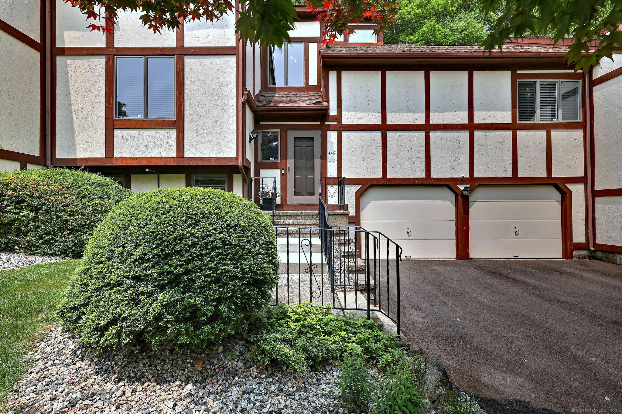 Property Photo: 690 Forest Road 442 CT 06516