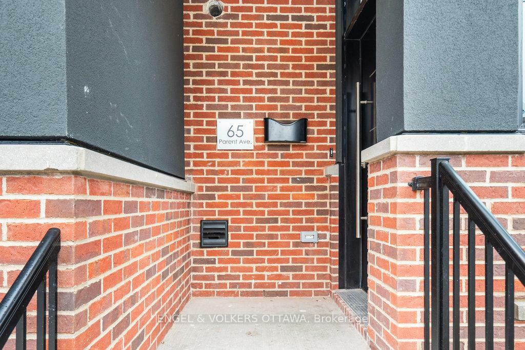 Property Photo: 73 Parent Avenue ON K1N 0E6