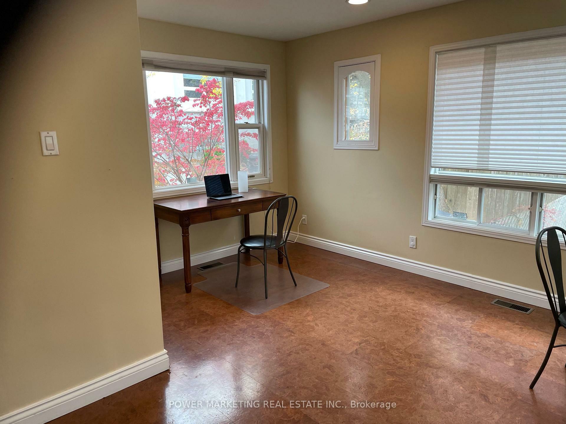 Property Photo:  21 Perkins Street  ON K1R 7G4 
