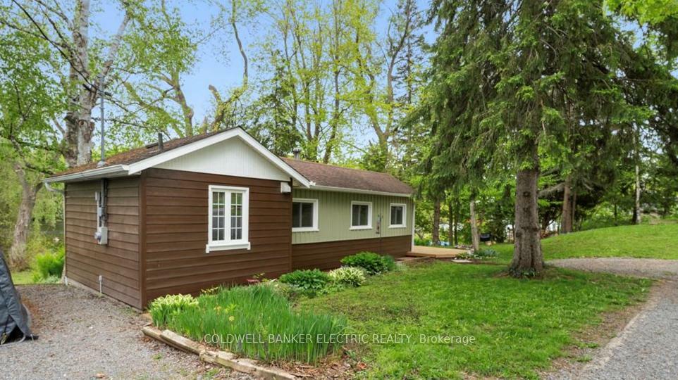 Property Photo: 979 Water Street ON K0L 3A0