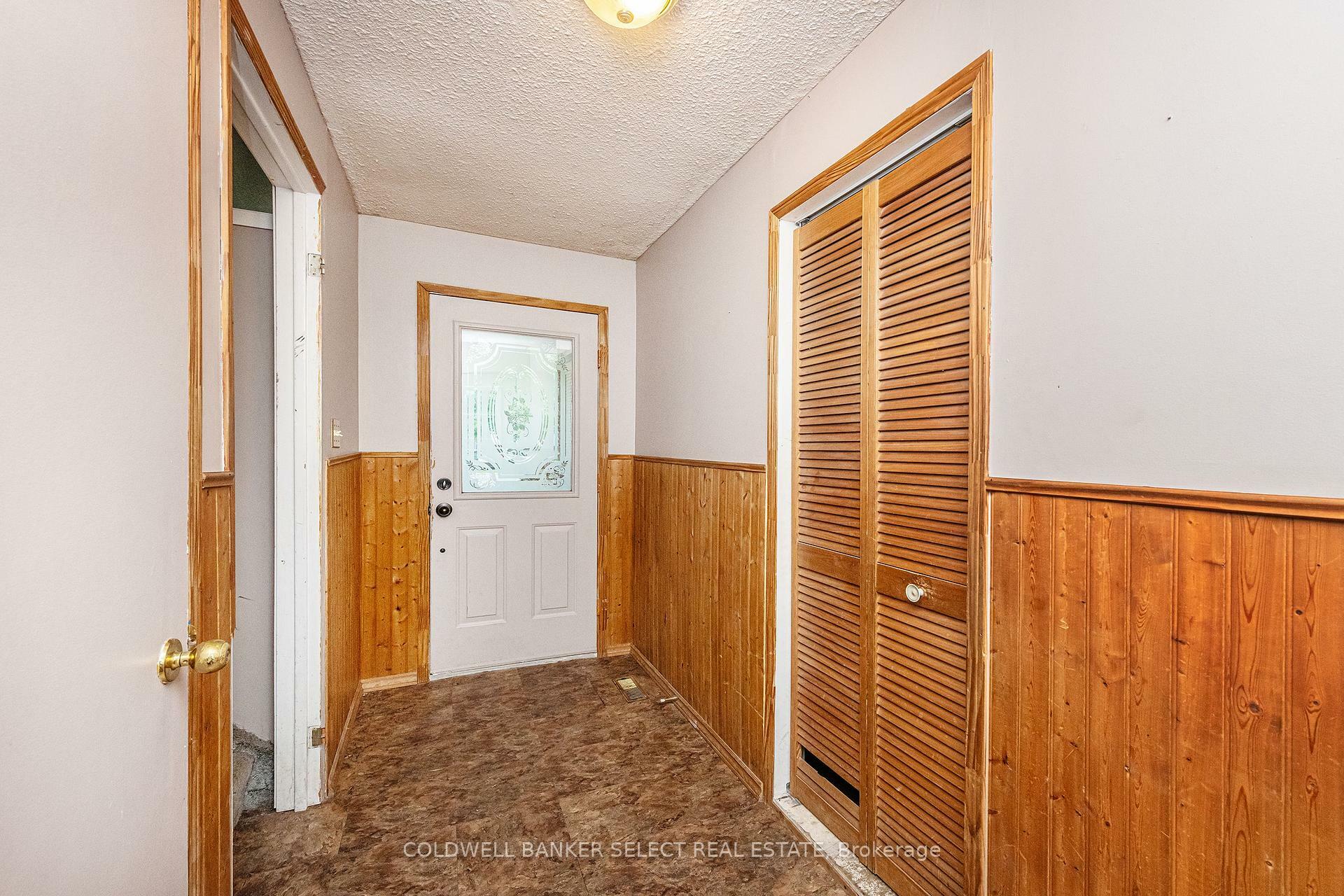 Photo de la propriété: 282 Whitehead Crescent ON L7E 3Y2
