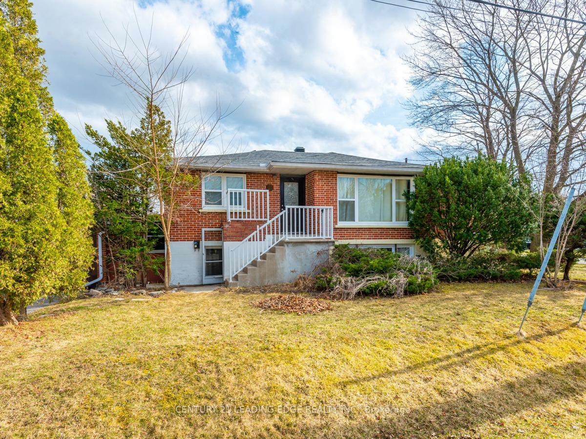Property Photo: 301 Maple Street E Lower ON L1N 2Z7