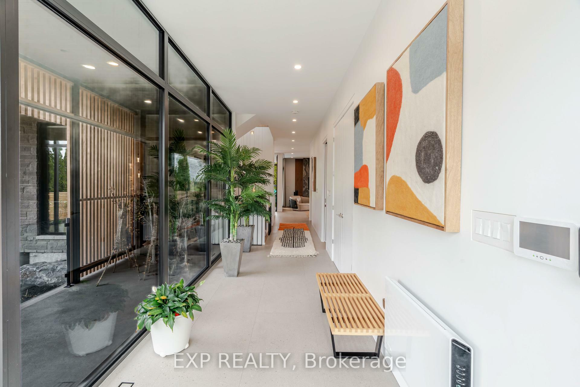 Property Photo:  1979 Prince Of Wales Drive  ON K2C 3J7 