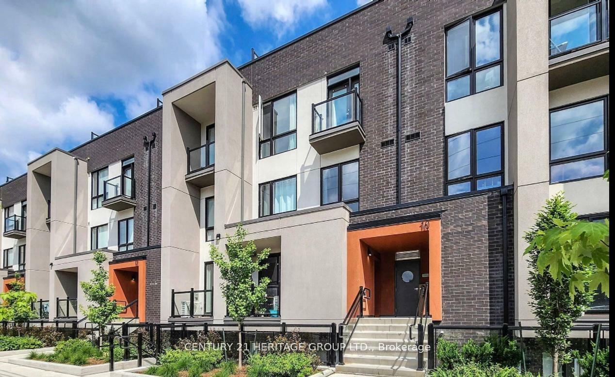 Property Photo: 10 Marquette Avenue S A3 ON M6A 0E1