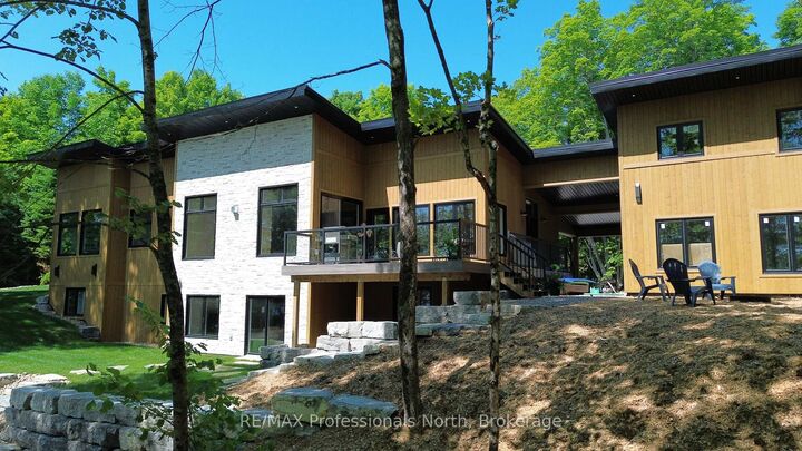 Property Photo: 1041 Minaki Lane ON K0M 2K0