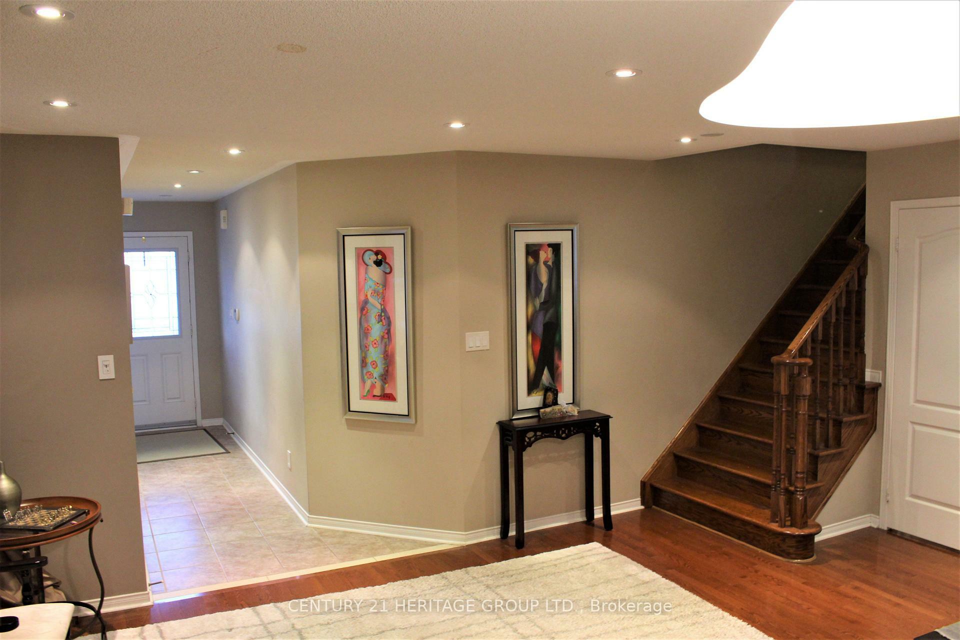 Property Photo: 185 River Ridge Boulevard ON L4G 7T7