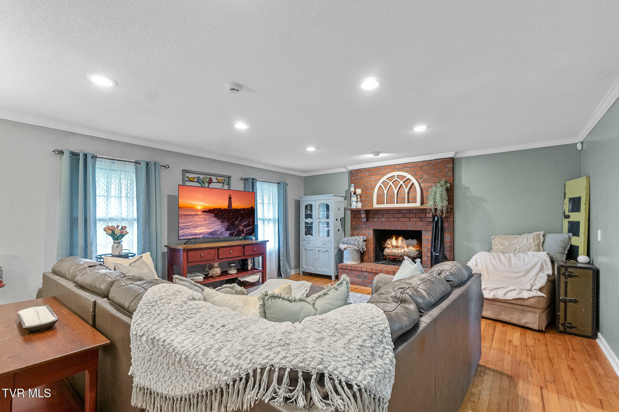 Property Photo:  523 Ravenwood Drive  TN 37604 