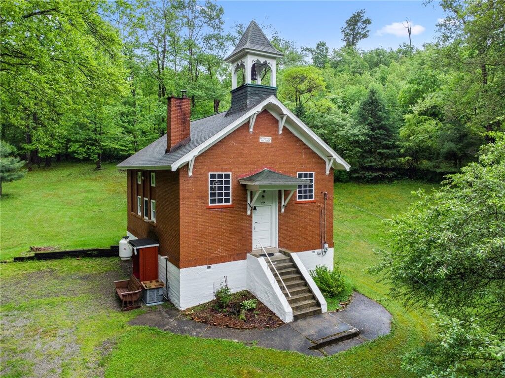 Property Photo: 2554 Route 259 PA 15923