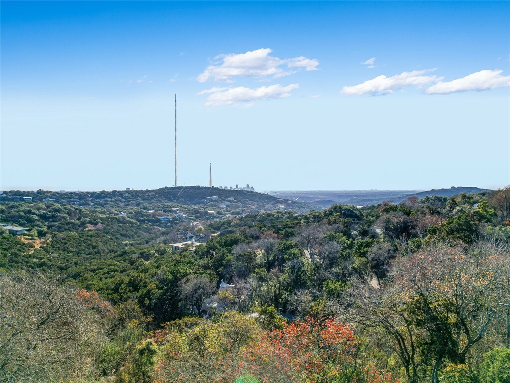 Property Photo: 1505 Ridgecrest Drive TX 78746