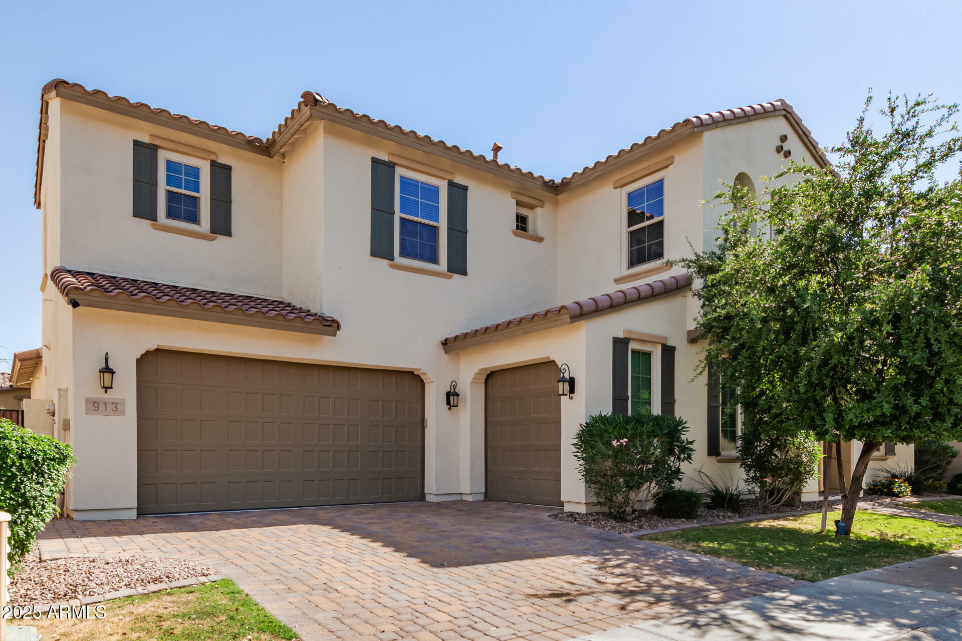 913 W Yosemite Drive  Chandler AZ 85248 photo