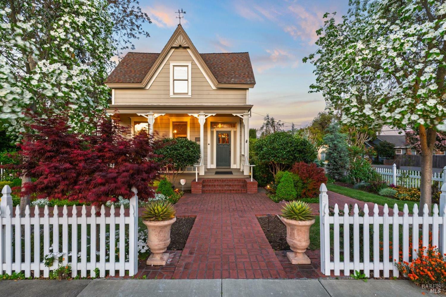 Property Photo: 406 Franklin Street CA 94559