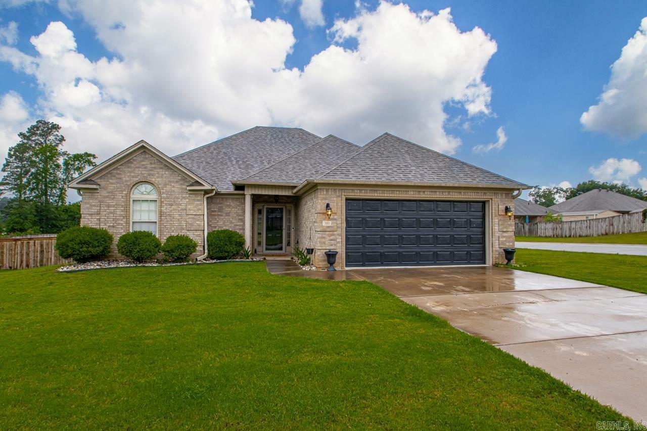 Property Photo: 301 Merril Drive AR 72015