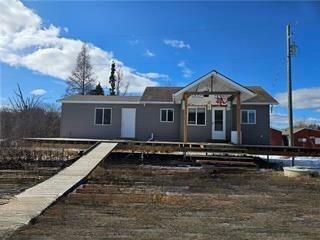 Property Photo: 2 Cedar Creek Road MB R0E 0N0