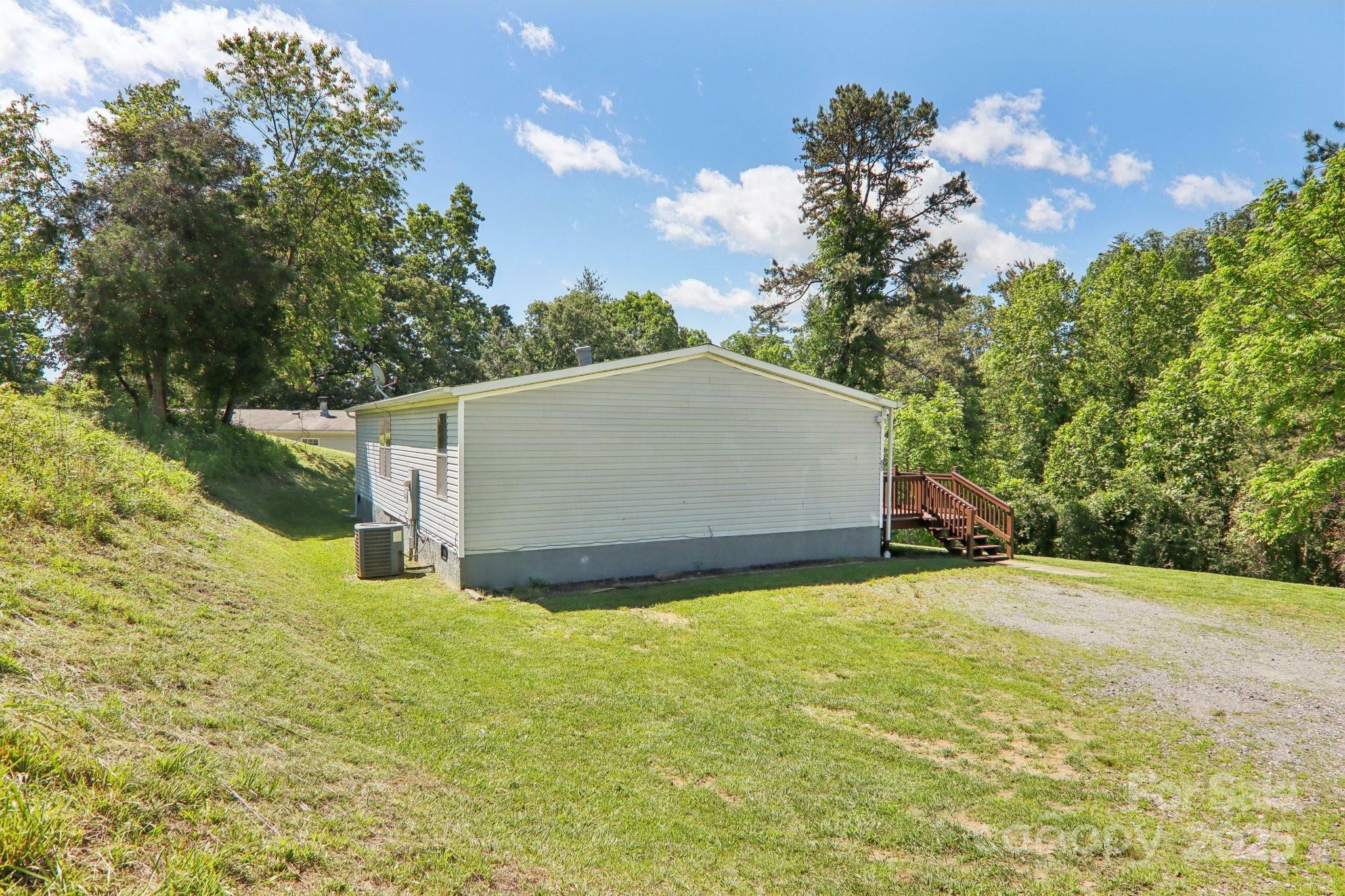 Property Photo: 85 Star Flower Road NC 28701