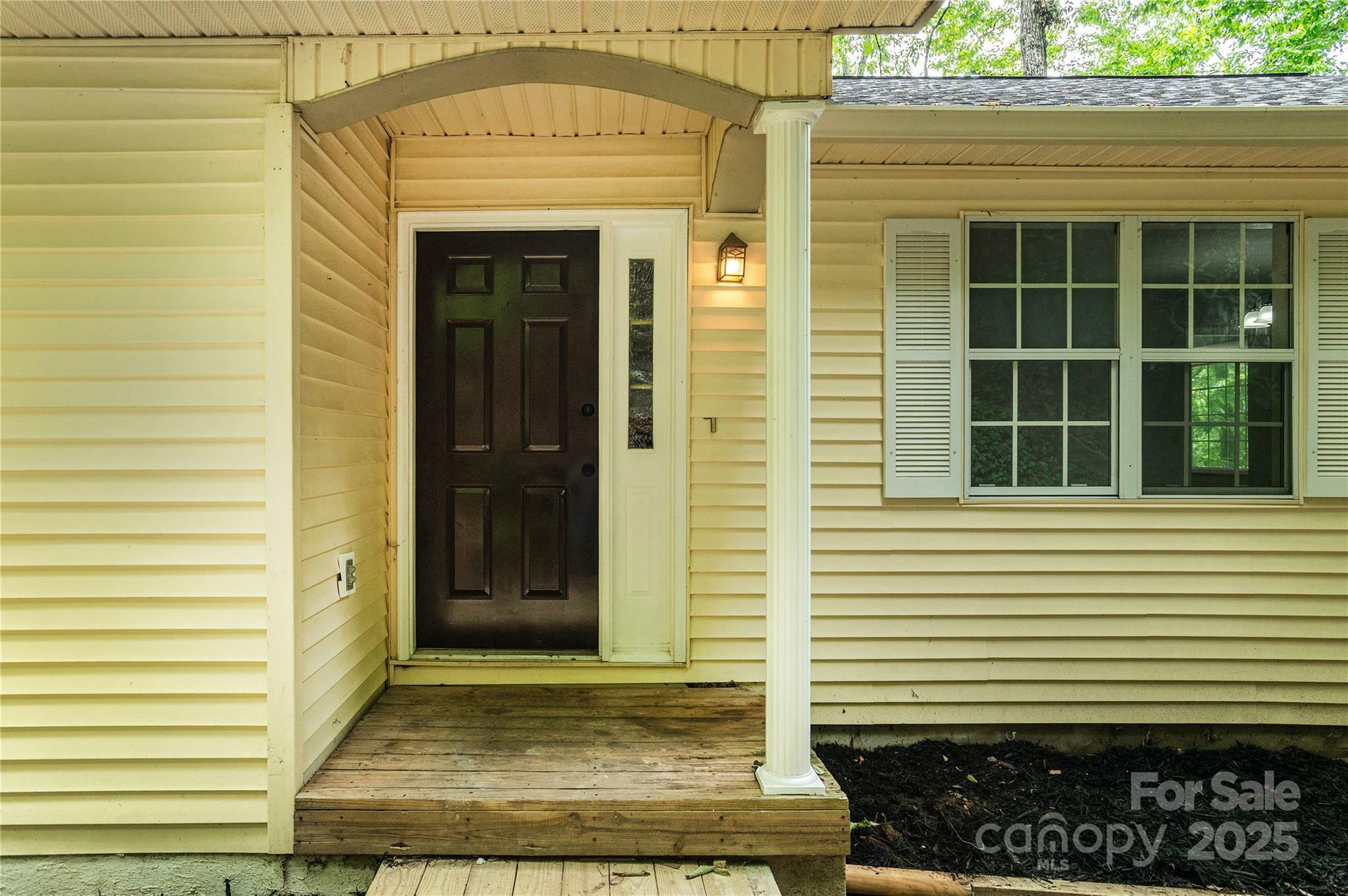 Property Photo: 608 Surrey Glen Circle NC 28739